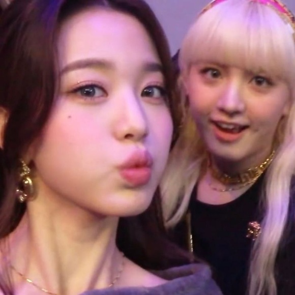 Meet your Posher, Mia - Picture 1 of 1